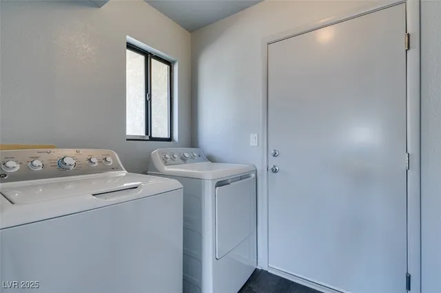 $2,095 | 1670 Rocking Horse Drive, Henderson, NV 89002