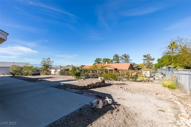 $2,095 | 1670 Rocking Horse Drive, Henderson, NV 89002