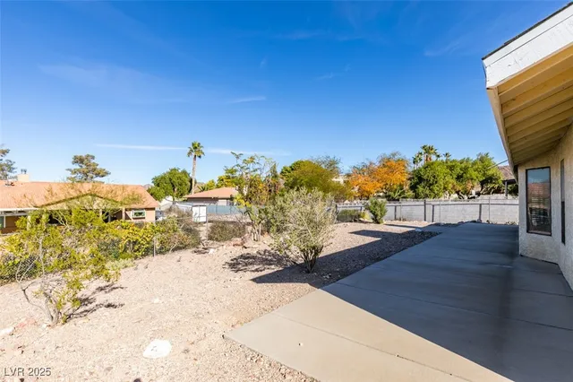 $2,095 | 1670 Rocking Horse Drive, Henderson, NV 89002