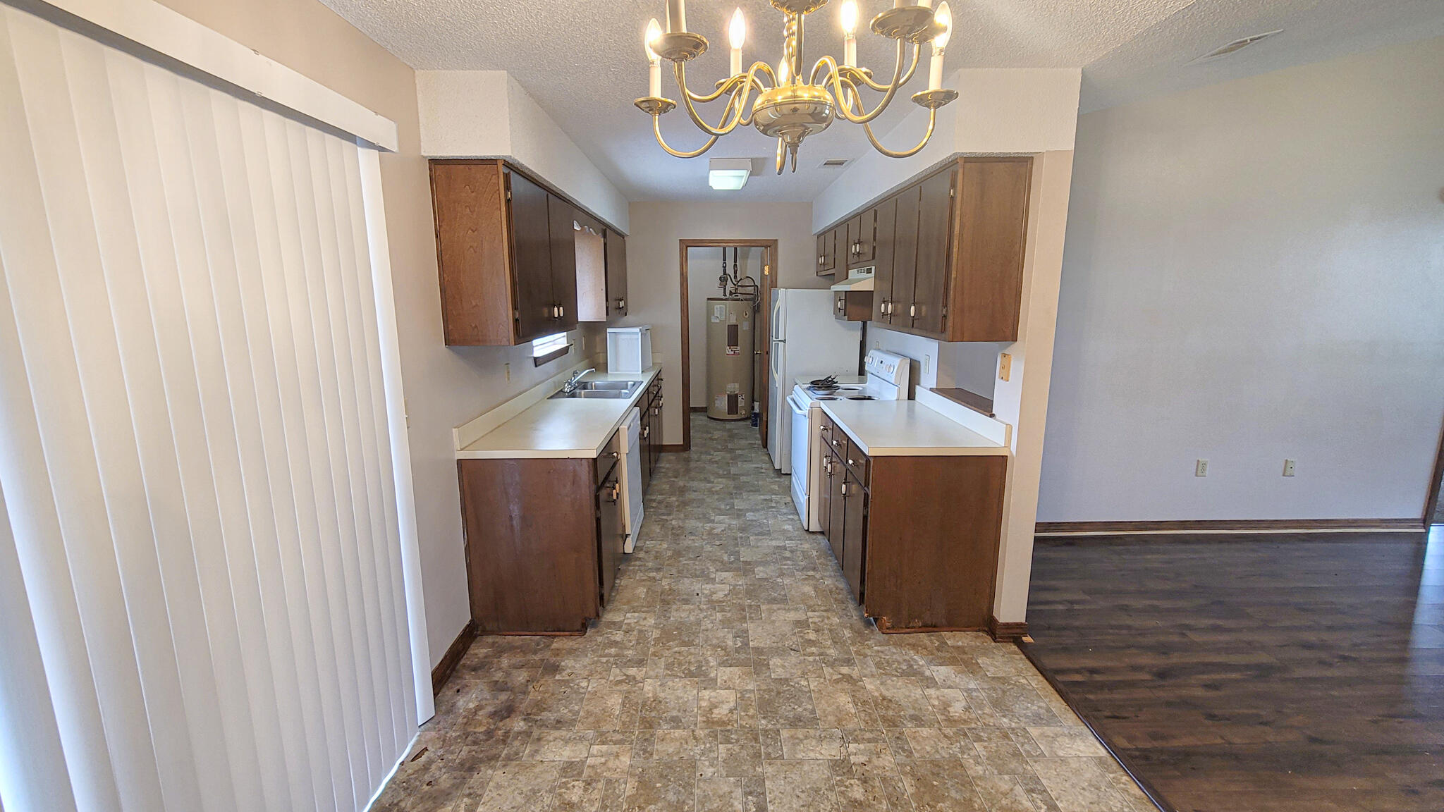 329 Ray Avenue Crestview, FL 32536 - Photo 5 of 14 a very nice looking room with a large window