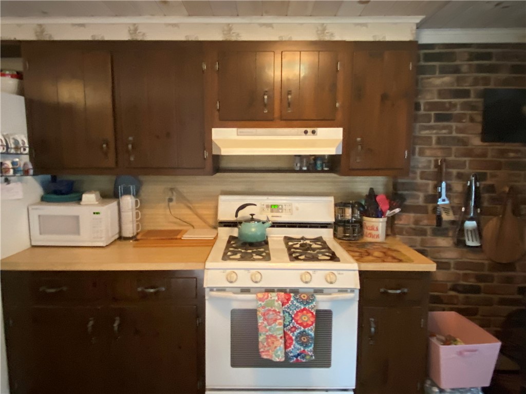 156 Main Street Schenevus, NY 12155 - Photo 4 of 33