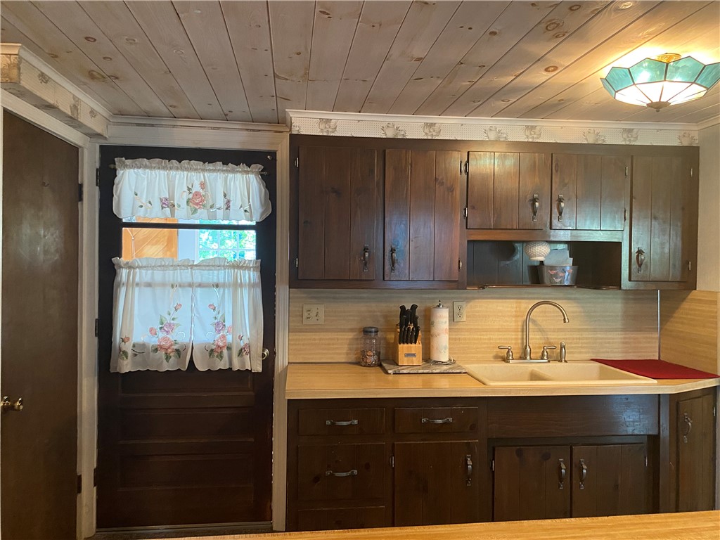 156 Main Street Schenevus, NY 12155 - Photo 5 of 33