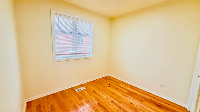 $3,100 | 356 West 31st Street, Chicago, IL 60616