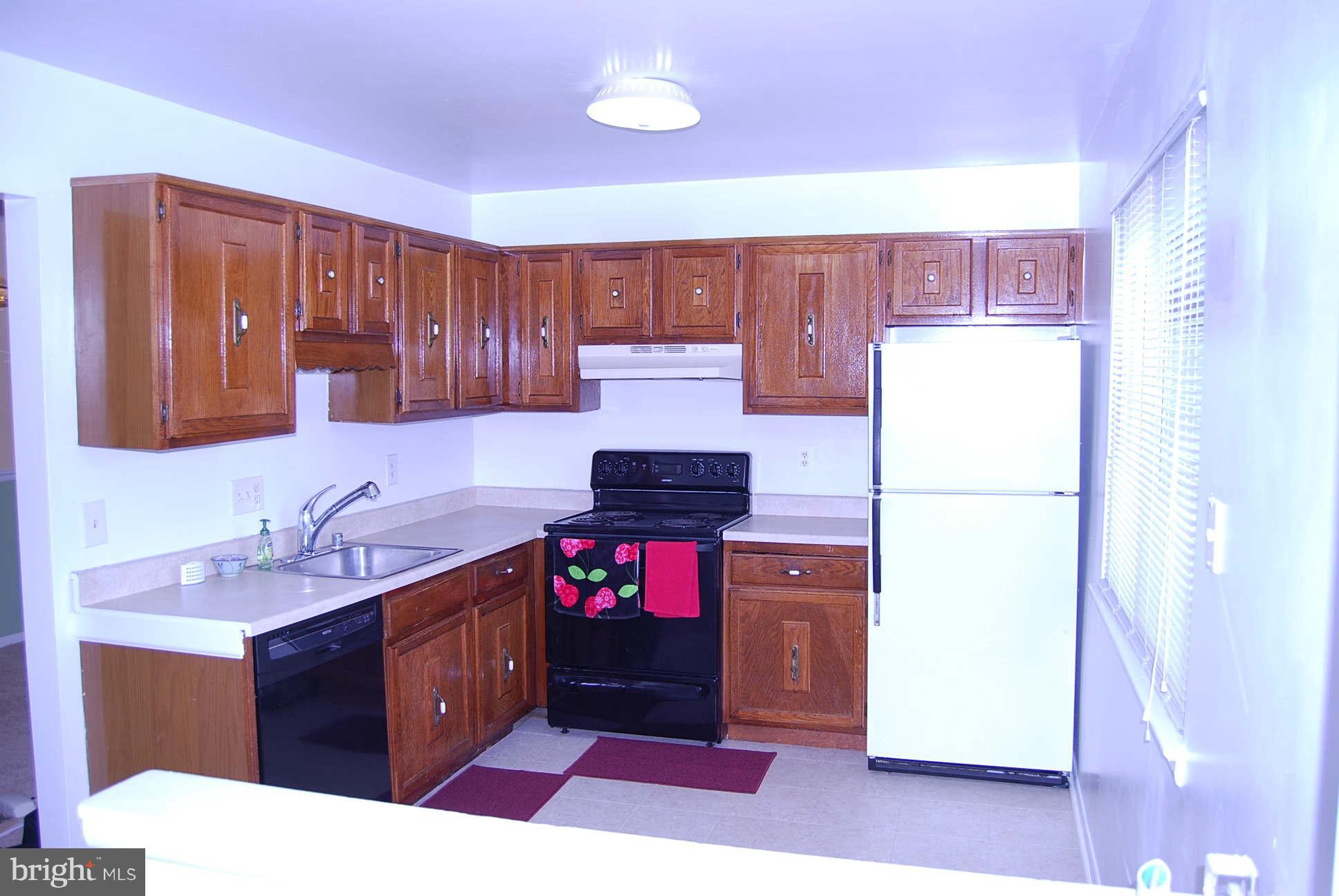 9019 Centerway Road Gaithersburg, MD 20879 - Photo 12 of 25 Kitchen