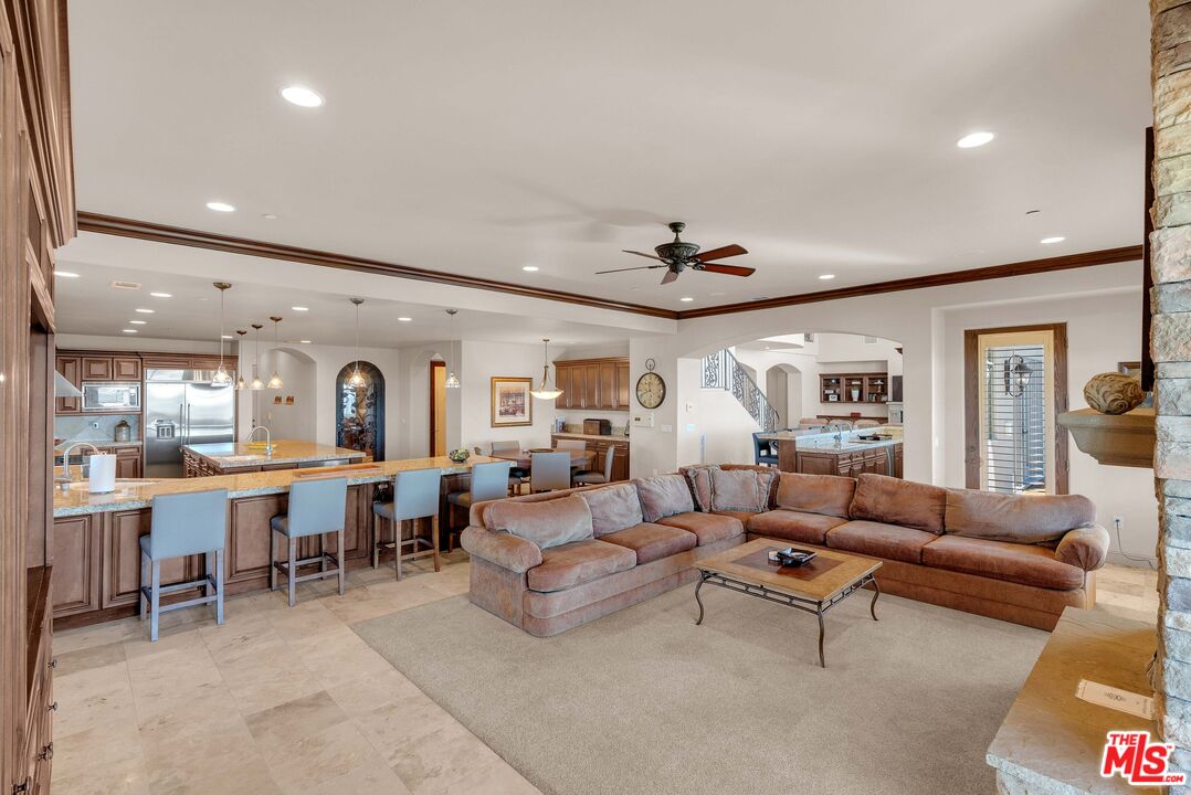 1990 Highway 46 Shandon, CA 93461 - Photo 15 of 57 a living room with furniture and a large window