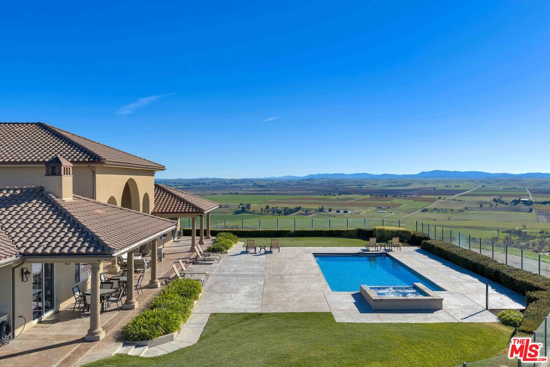 1990 Highway 46 Shandon, CA 93461 - Photo 41 of 57 a view of a house with pool and a yard