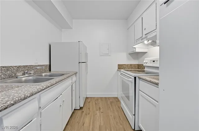 $940 | 2505 Cedar Avenue, Unit 3, Las Vegas, NV 89101