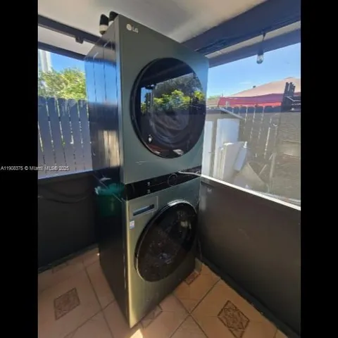 $1,100,000 | 11152 Southwest 7th Street, Sweetwater, FL 33174