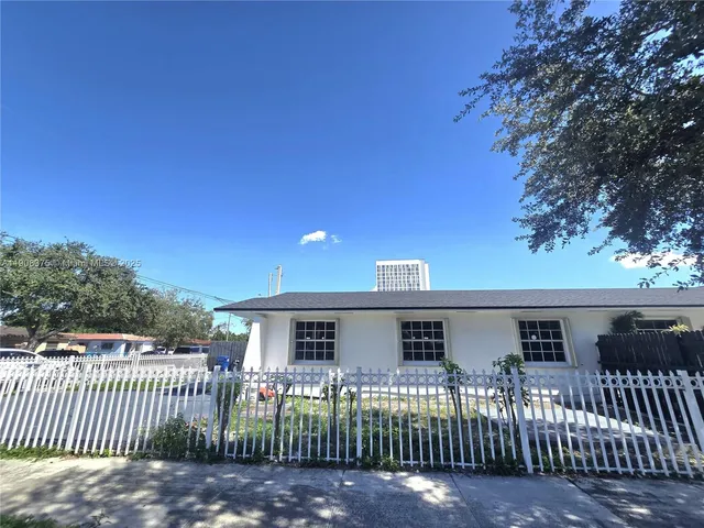$1,100,000 | 11152 Southwest 7th Street, Sweetwater, FL 33174