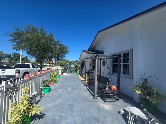 $1,100,000 | 11152 Southwest 7th Street, Sweetwater, FL 33174