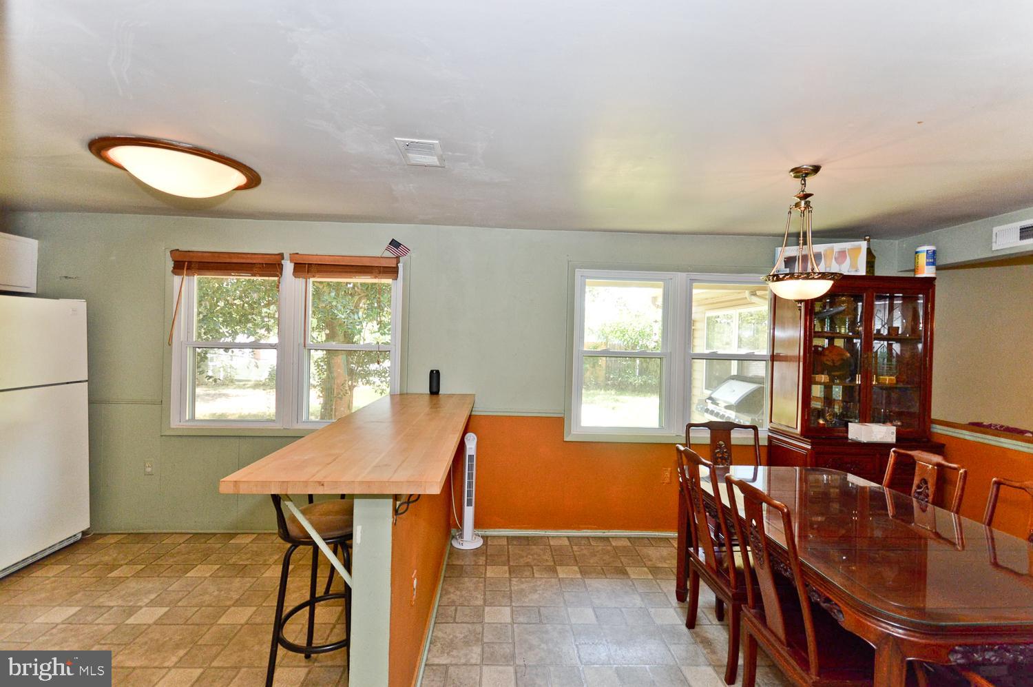 5007 Nicholas Road Waldorf, MD 20601 - Photo 19 of 35 Dining Area