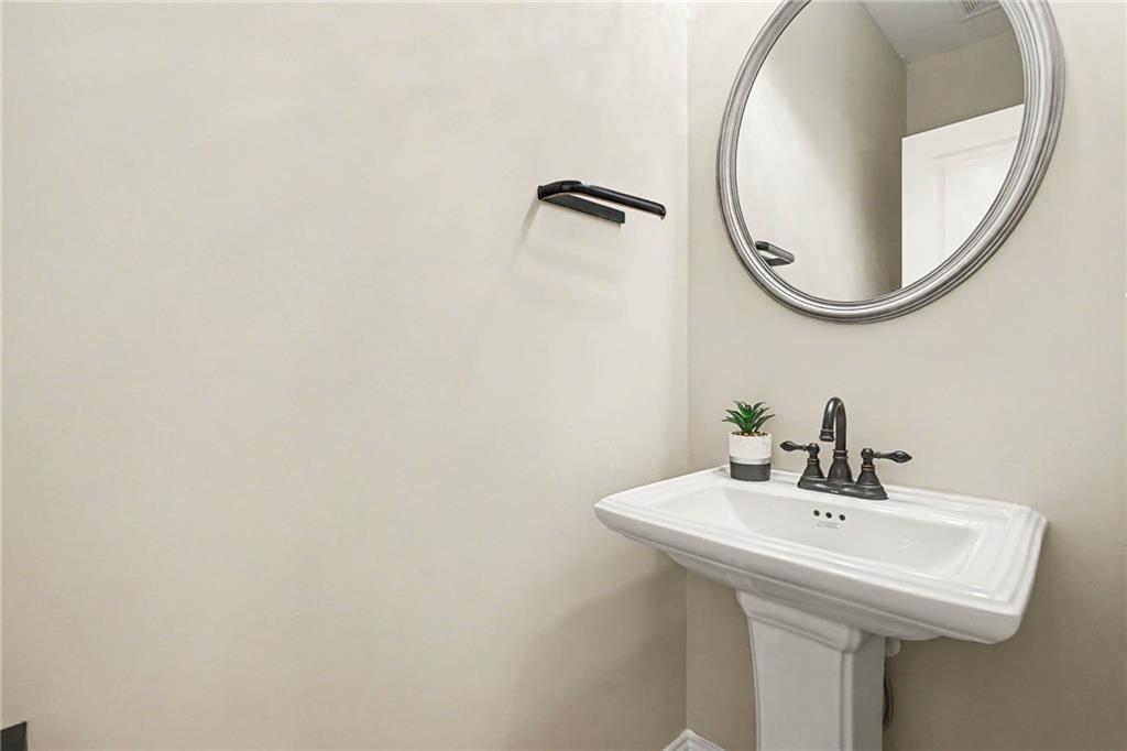 181 Dewey Road Lilburn, GA 30047 - Photo 10 of 28
