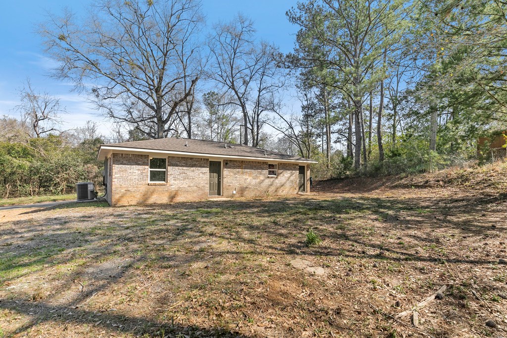 301 Larkin Street Enterprise, AL 36330 - Photo 20 of 21