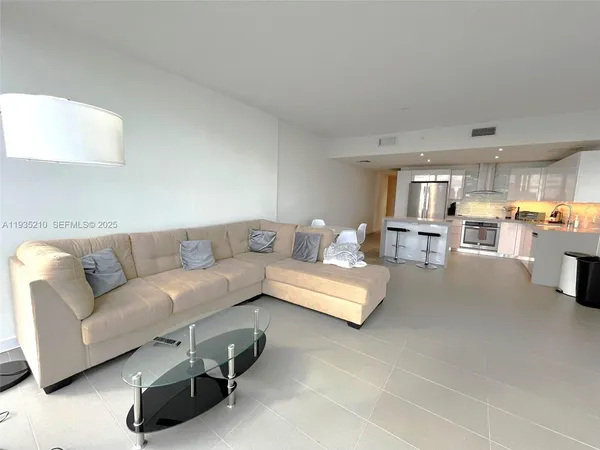 $4,400 | 1600 Northeast 1st Avenue, Unit 3606, Miami, FL 33132