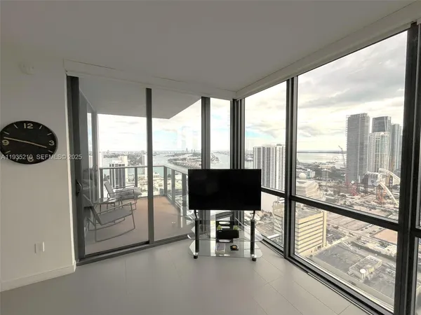 $4,400 | 1600 Northeast 1st Avenue, Unit 3606, Miami, FL 33132