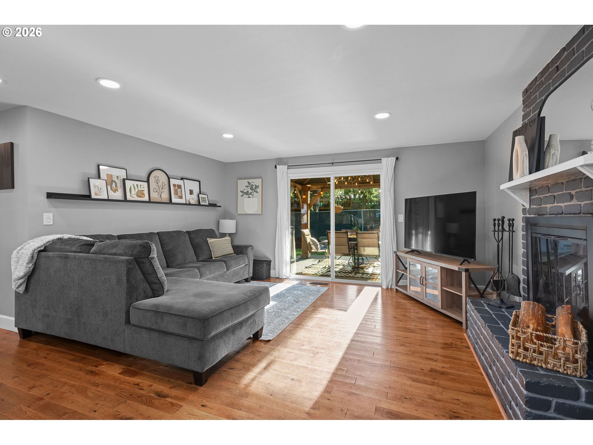 1434 Southwest 5th Place Gresham, OR 97080 - Photo 13 of 47 Living Room