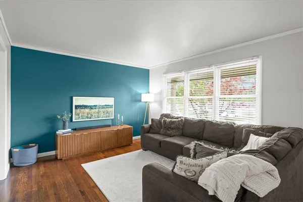 $350,000 | 9036 Hemlock Drive, Overland Park, KS 66212