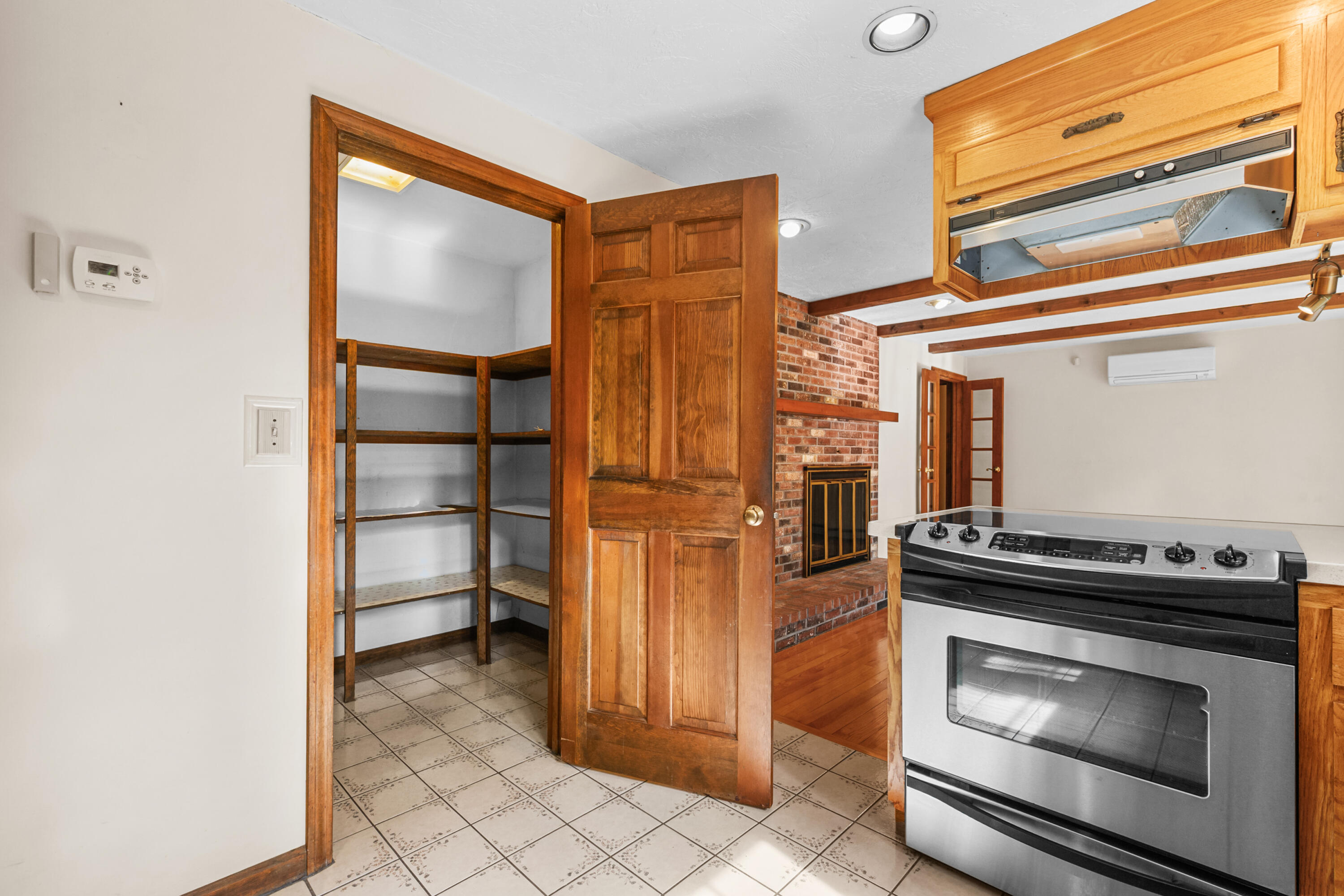 9 Crestview Dr Extension Sandwich, MA 02537 - Photo 9 of 45 a kitchen with a stove and a refrigerator