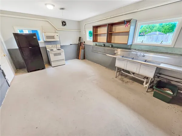 $550,000 | 156 Broad Street, Burrillville, RI 02859