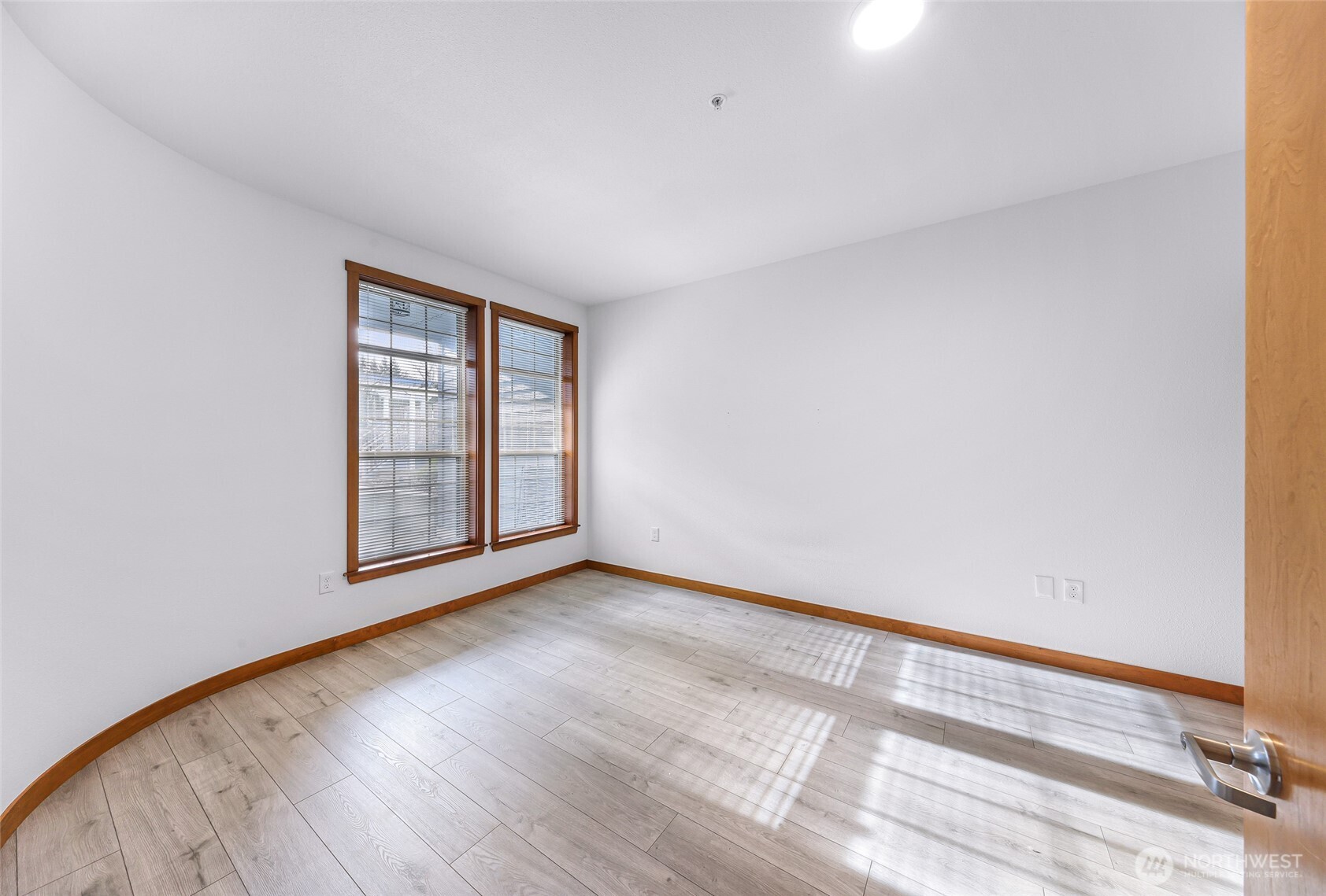 910 Gladstone Street, Unit 108 Bellingham, WA 98229 - Photo 6 of 24