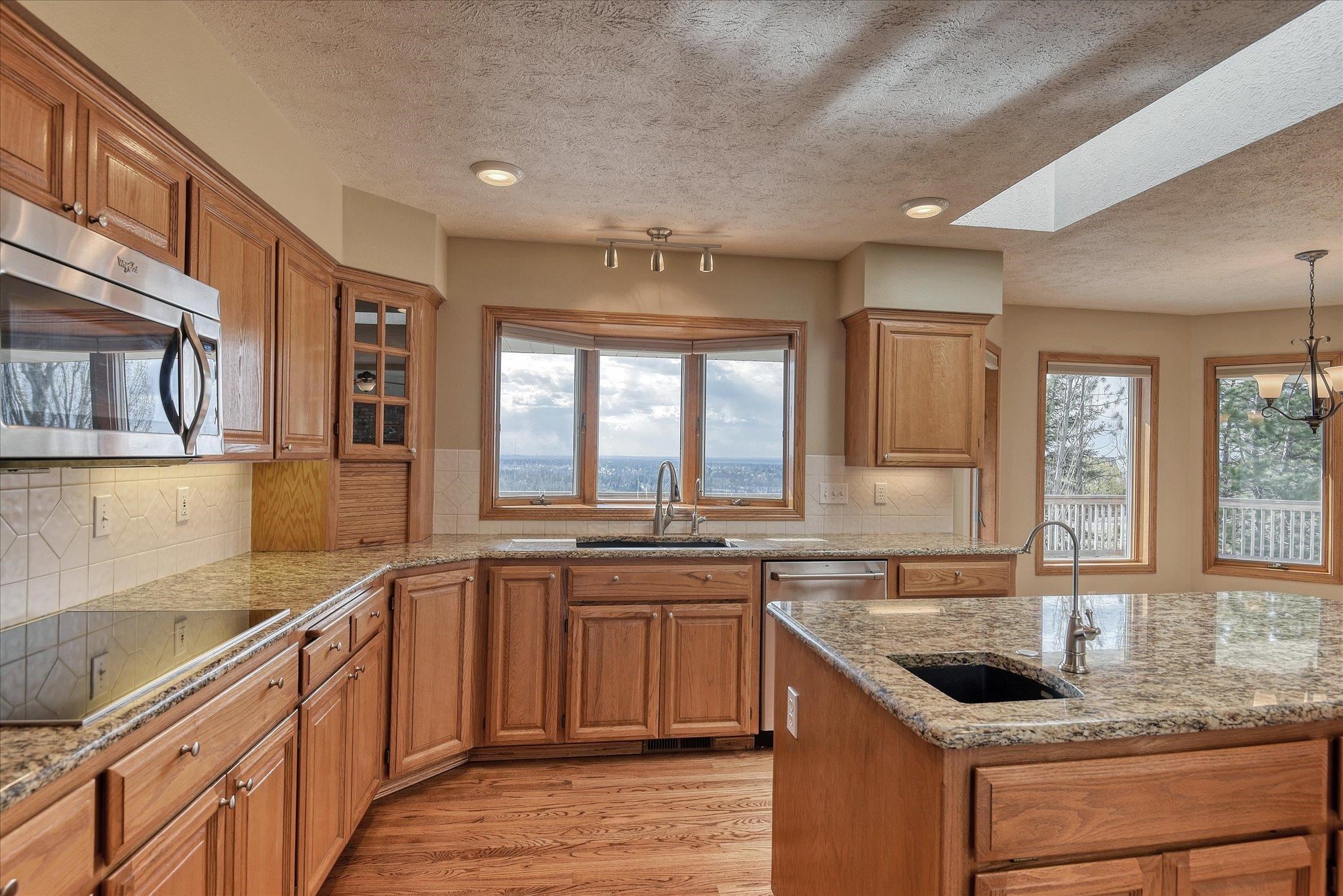 4025 South Thierman Road Spokane, WA 99223 - Photo 12 of 48