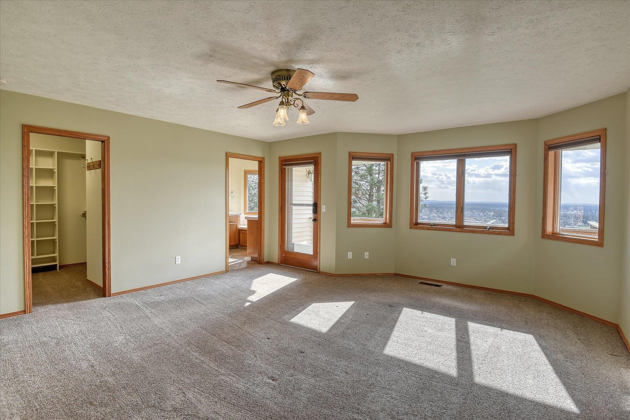 4025 South Thierman Road Spokane, WA 99223 - Photo 16 of 48