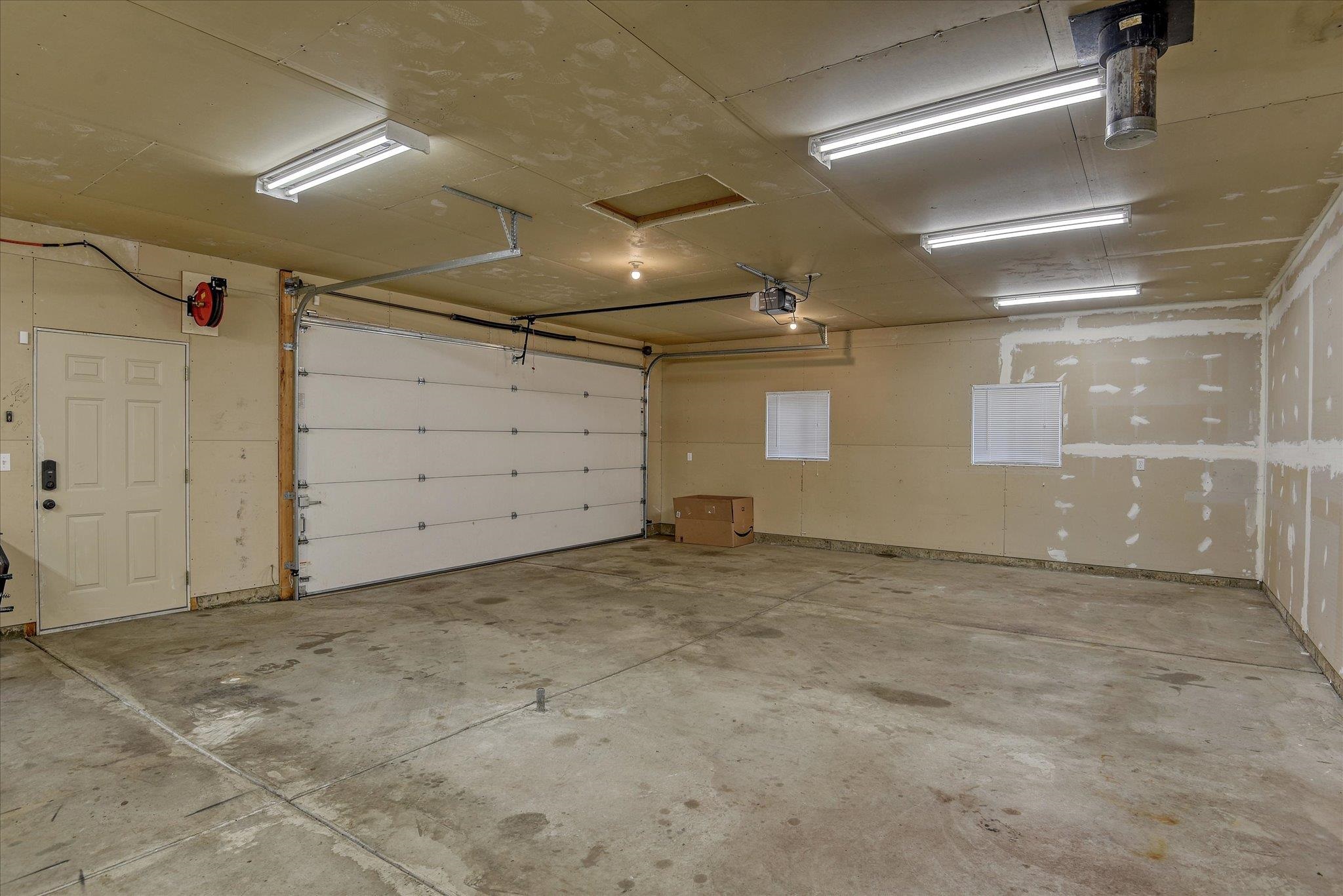 4025 South Thierman Road Spokane, WA 99223 - Photo 33 of 48