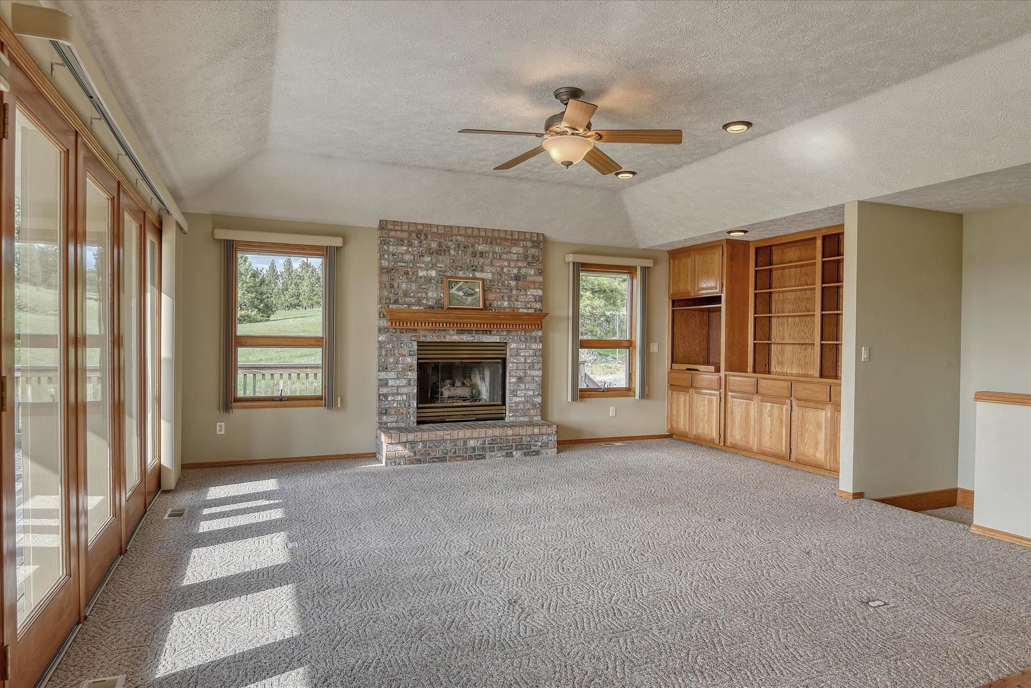 4025 South Thierman Road Spokane, WA 99223 - Photo 7 of 48