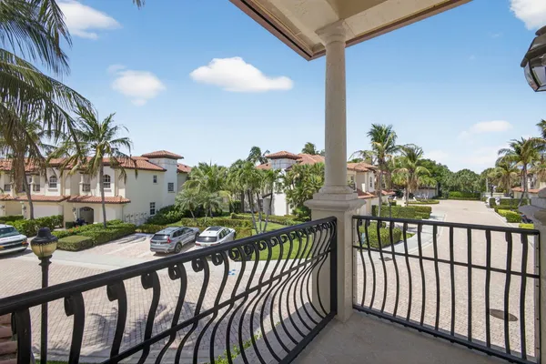 $2,800,000 | 24 Marina Gardens Drive, Palm Beach Gardens, FL 33410