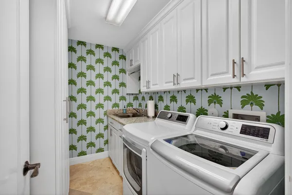 $2,800,000 | 24 Marina Gardens Drive, Palm Beach Gardens, FL 33410