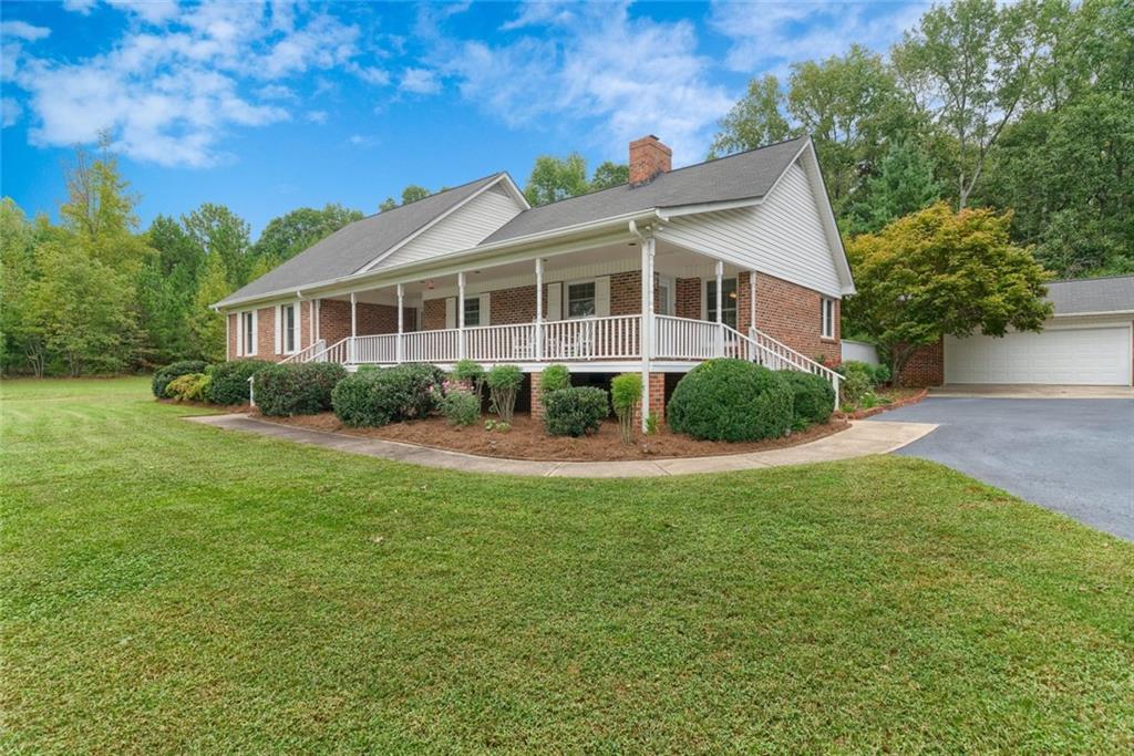 9630 Hood Road Charlotte, NC 28215 - Photo 3 of 34 Gallery Image 3