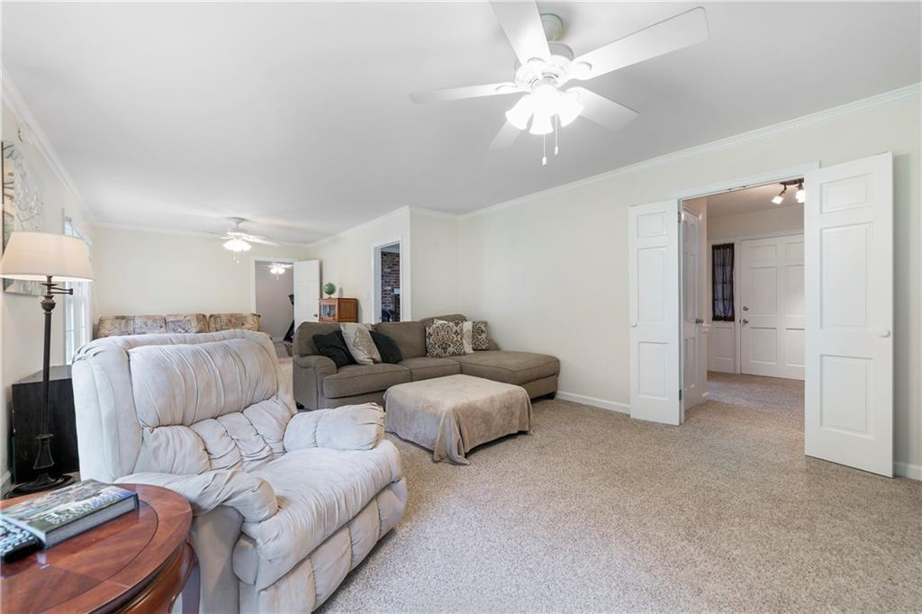 9630 Hood Road Charlotte, NC 28215 - Photo 8 of 34 Gallery Image 8