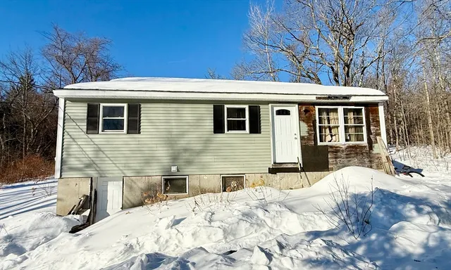$249,000 | 333 Sheldon Road, Fitchburg, MA 01420