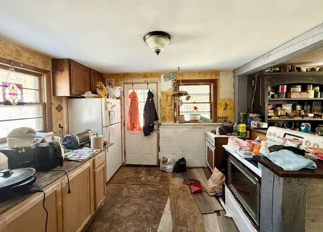 $249,000 | 333 Sheldon Road, Fitchburg, MA 01420