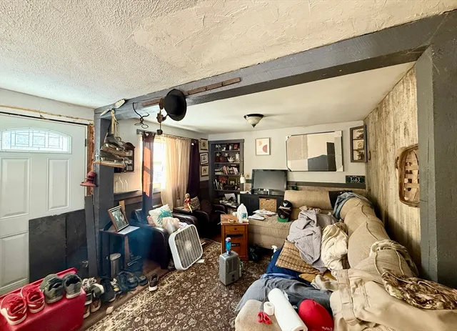 $249,000 | 333 Sheldon Road, Fitchburg, MA 01420