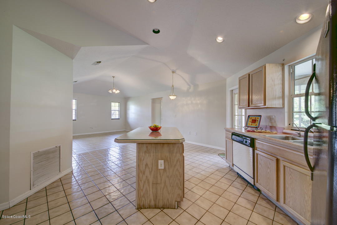 307 Abello Road Southeast Palm Bay, FL 32909 - Photo 23 of 30 Kitchen with Breakfast Nook