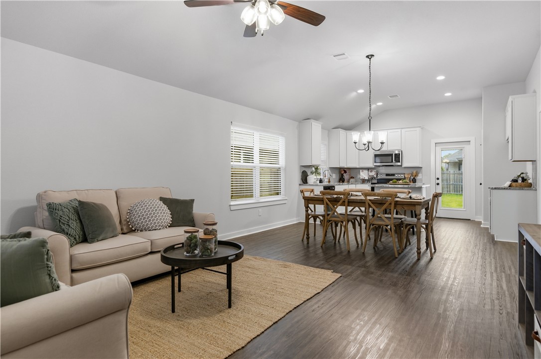 2857 Messenger Way Bryan, TX 77803 - Photo 3 of 21