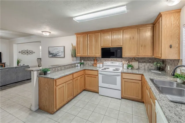 $455,000 | 901 Crepe Myrtle Street, College Station, TX 77845