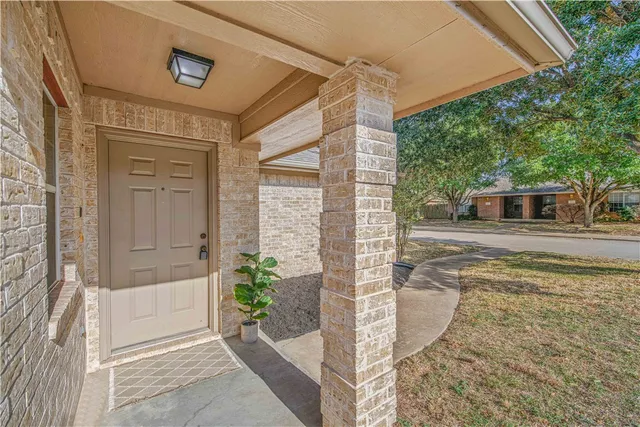 $455,000 | 901 Crepe Myrtle Street, College Station, TX 77845