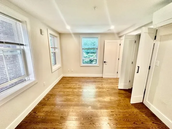 $3,000 | 366 Hanover Street, Unit 7, Boston, MA 02113