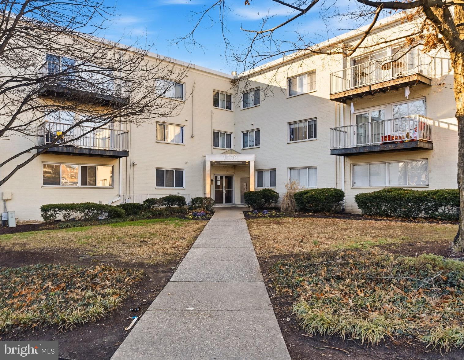 1005 Chillum Road, Unit 305 Hyattsville, MD 20782 - Photo 2 of 31 Well-maintained grounds