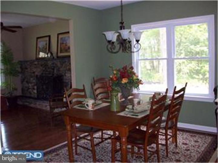 938 Aura Road Monroeville, NJ 08343 - Photo 10 of 22 Dining Room