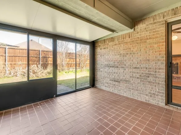 $374,999 | 8220 Saddlebrook Drive, Benbrook, TX 76116