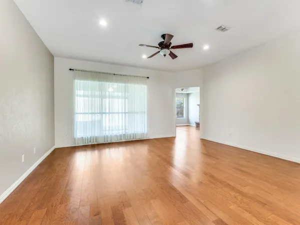 $374,999 | 8220 Saddlebrook Drive, Benbrook, TX 76116