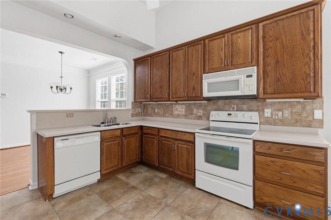 9006 Providence Ridge Terrace North Chesterfield, VA 23236 - Photo 5 of 40 Gallery Image 5
