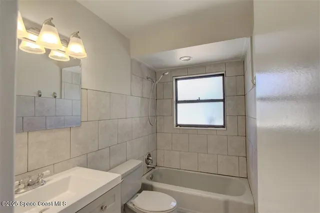 $2,900 | 331 Carmine Drive, Cocoa Beach, FL 32931