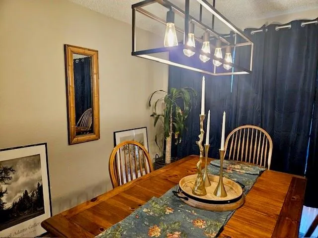 $315,000 | 1117 East Navasota Street, Groesbeck, TX 76642