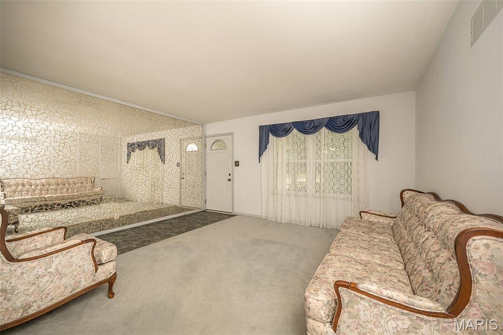 408 Birdie Hills Road St. Peters, MO 63376 - Photo 5 of 32