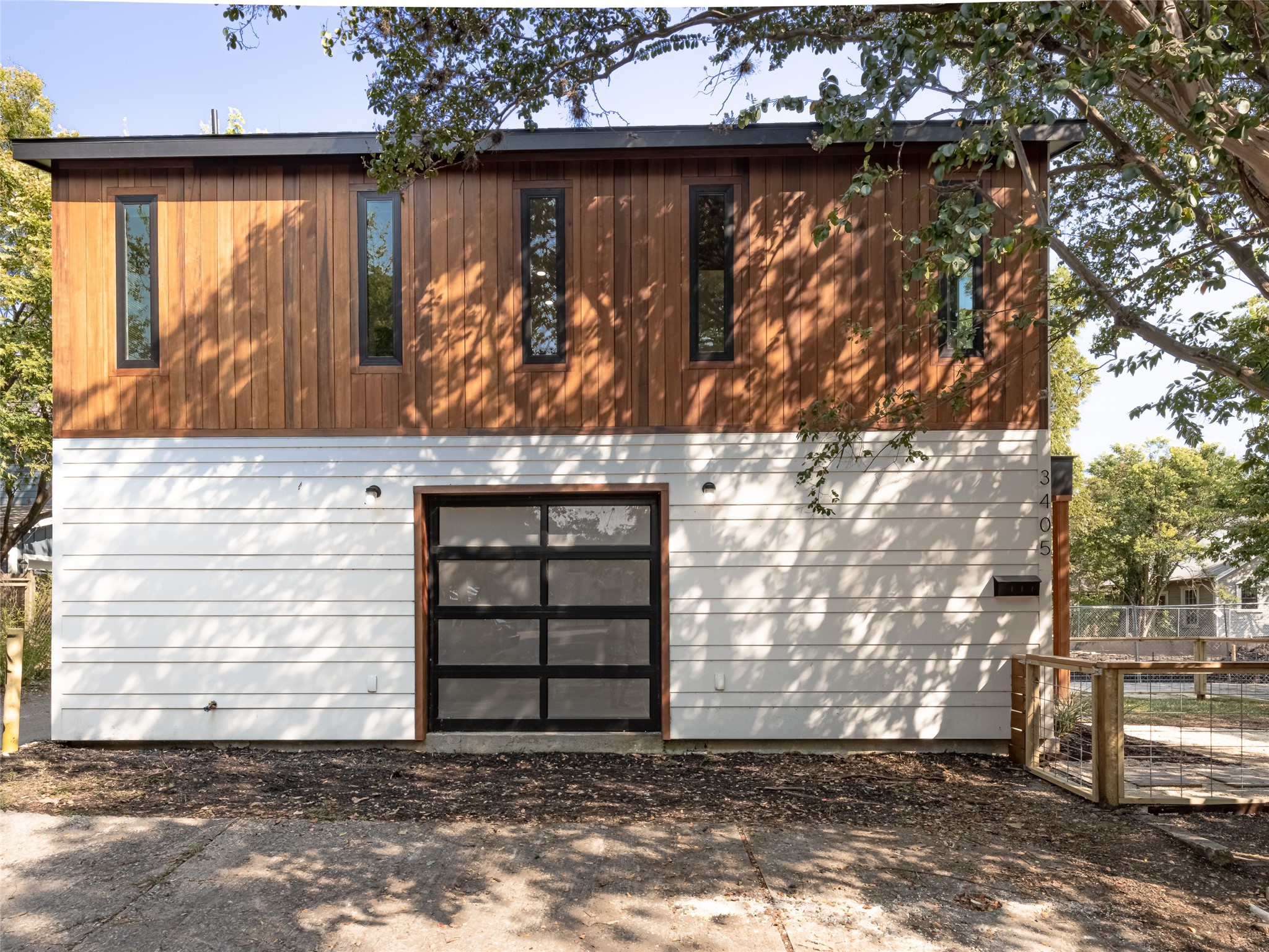 3405 Fruth Street Austin, TX 78705 - Photo 3 of 19