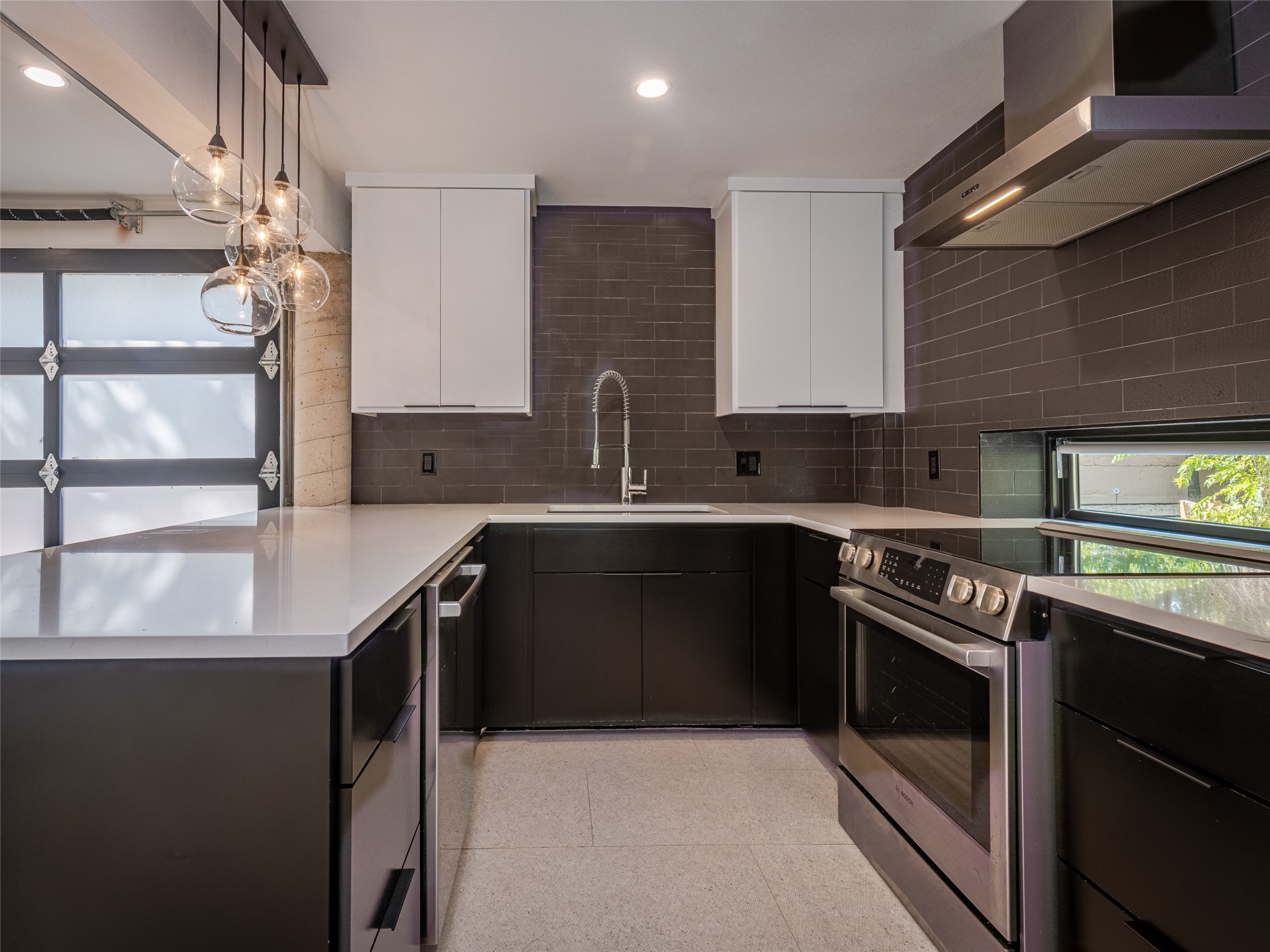 3405 Fruth Street Austin, TX 78705 - Photo 7 of 19